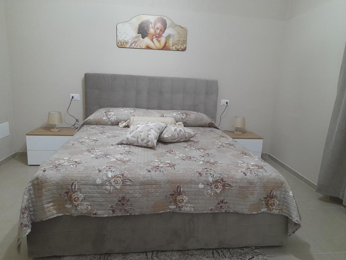 Casa Del Sole Apartment บาร์เลตตา ภายนอก รูปภาพ